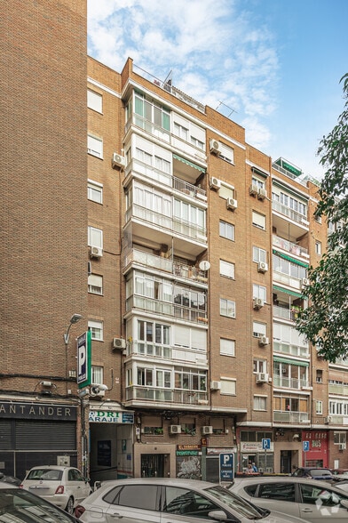 Calle Esteban de Arteaga, 6, Madrid, Madrid en alquiler - Foto del edificio - Imagen 2 de 2