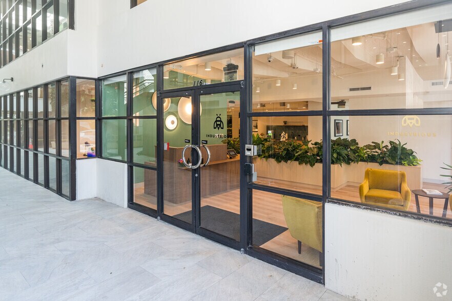 3390 Mary St, Coconut Grove, FL en alquiler - Foto del interior - Imagen 3 de 28