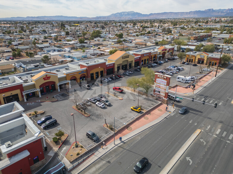 5181-5191 W Charleston Blvd, Las Vegas, NV en alquiler - Foto del edificio - Imagen 2 de 7