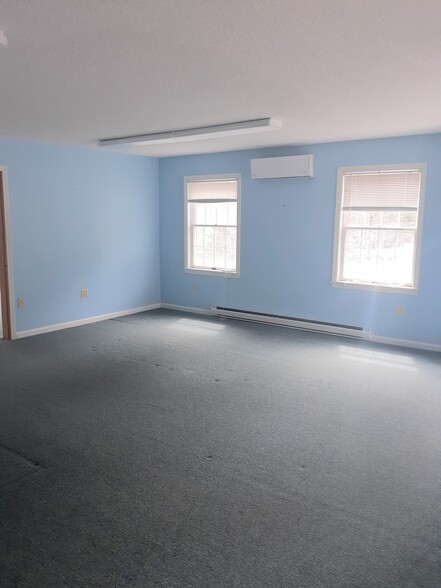 1049 Main St, Mount Desert, ME en venta - Foto del interior - Imagen 3 de 19