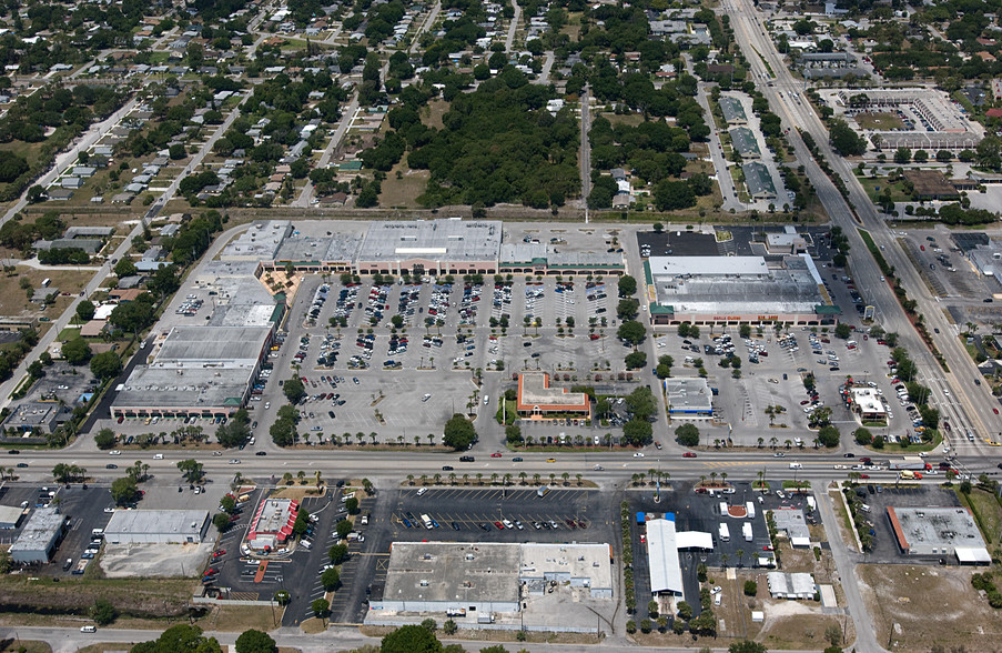 2517 S US Highway 1, Fort Pierce, FL en alquiler - Foto del edificio - Imagen 1 de 8