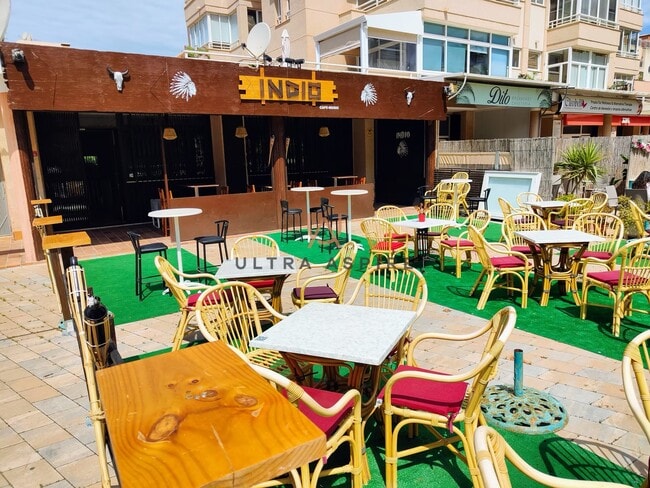 Más detalles de Avinguda baladres, 11, Sant Llorenç des Cardassar - Local en venta