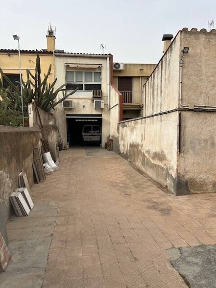 Local en Sabadell, Barcelona en alquiler - Foto del edificio - Imagen 2 de 2