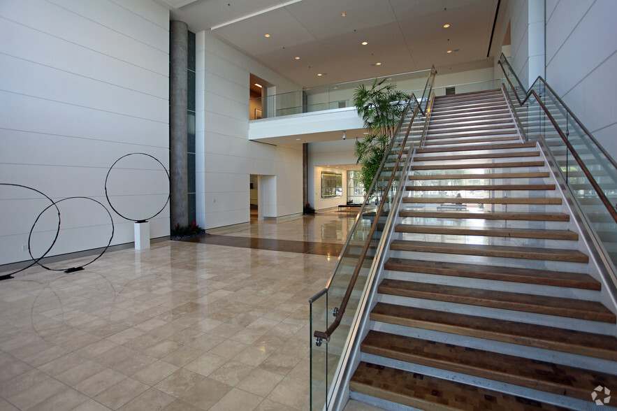 4100 Midway Rd, Carrollton, TX en alquiler - Lobby - Imagen 3 de 6