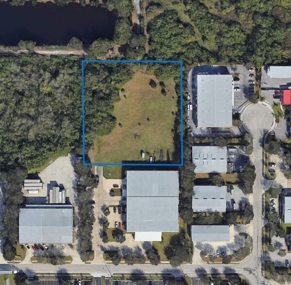 2305 72nd Ave E, Sarasota, FL en venta - Foto principal - Imagen 1 de 3