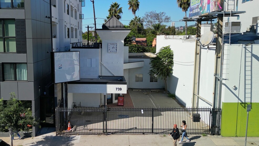 739-741 N Fairfax Ave, Los Angeles, CA en venta - Foto del edificio - Imagen 1 de 16