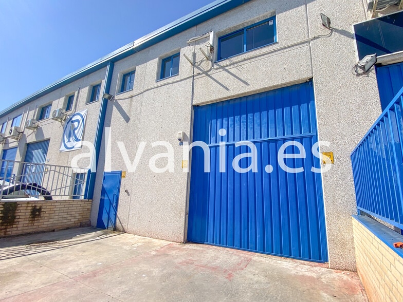 Calle Navales, 50, Alcorcón, Madrid en venta - Foto del edificio - Imagen 3 de 6