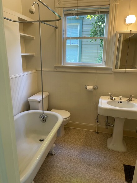 903 SE 17th Ave, Portland, OR en venta - Foto del interior - Imagen 1 de 8