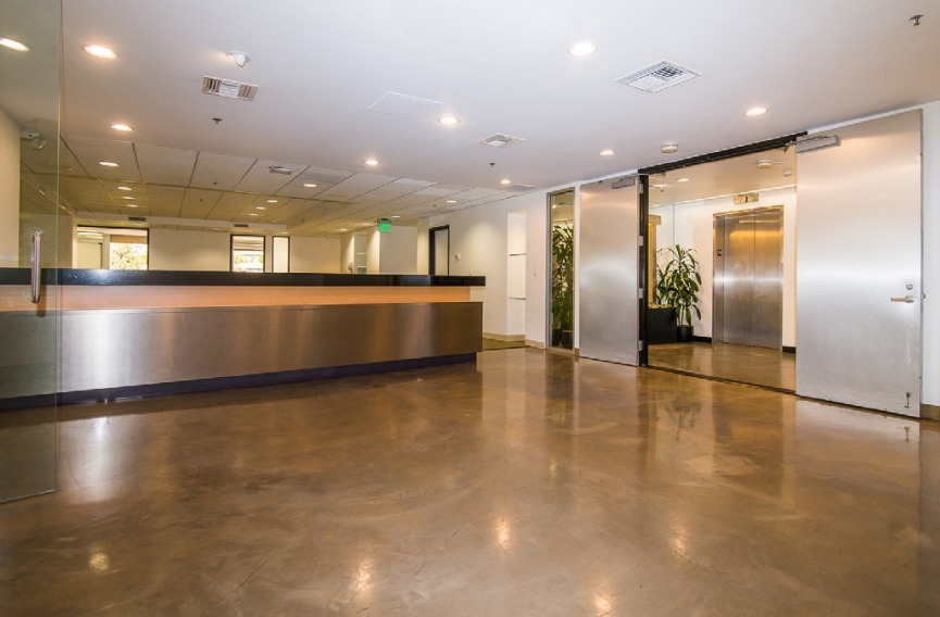 8730 W Sunset Blvd, West Hollywood, CA en alquiler Foto del interior- Imagen 1 de 7