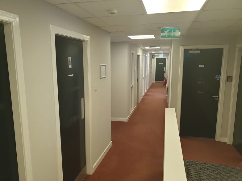 5-15 Dumbarton Rd, Stirling en venta - Foto del edificio - Imagen 3 de 4