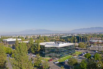 225 W Hospitality Ln, San Bernardino, CA - vista aérea  vista de mapa - Image1