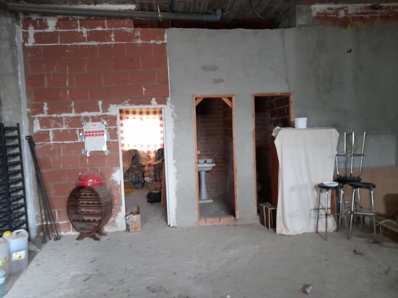 Local en Cáceres en venta - Foto del edificio - Imagen 2 de 5