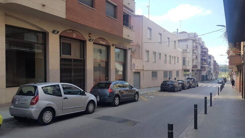 Edificio residencial en Olesa de Montserrat, Barcelona en venta - Foto del edificio - Imagen 2 de 8