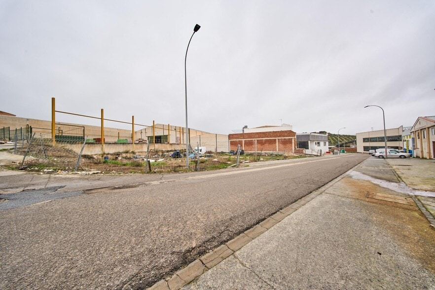 Calle Peral, 19P, Castillo de Locubín, Jaén en venta - Plano del sitio - Imagen 2 de 7