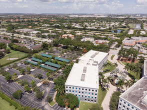 9850 NW 41st St, Doral, FL en alquiler Vista aérea- Imagen 2 de 5