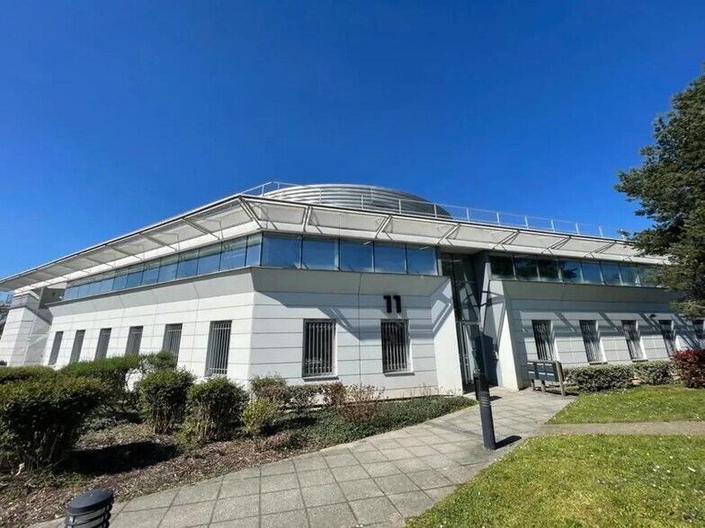 11 Rue Edison, Bron en alquiler - Foto del edificio - Imagen 1 de 10