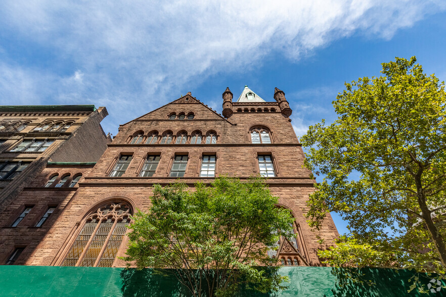 205 E 16th St, New York, NY en alquiler - Foto del edificio - Imagen 3 de 4