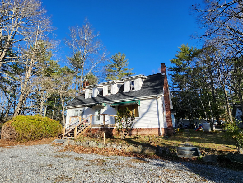 2853 Chimney Rock Rd, Hendersonville, NC en venta - Foto del edificio - Imagen 3 de 7