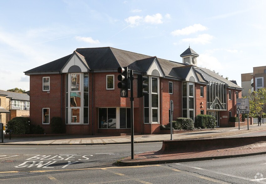 1 Wheatfield Way, Kingston Upon Thames en alquiler - Foto principal - Imagen 1 de 6