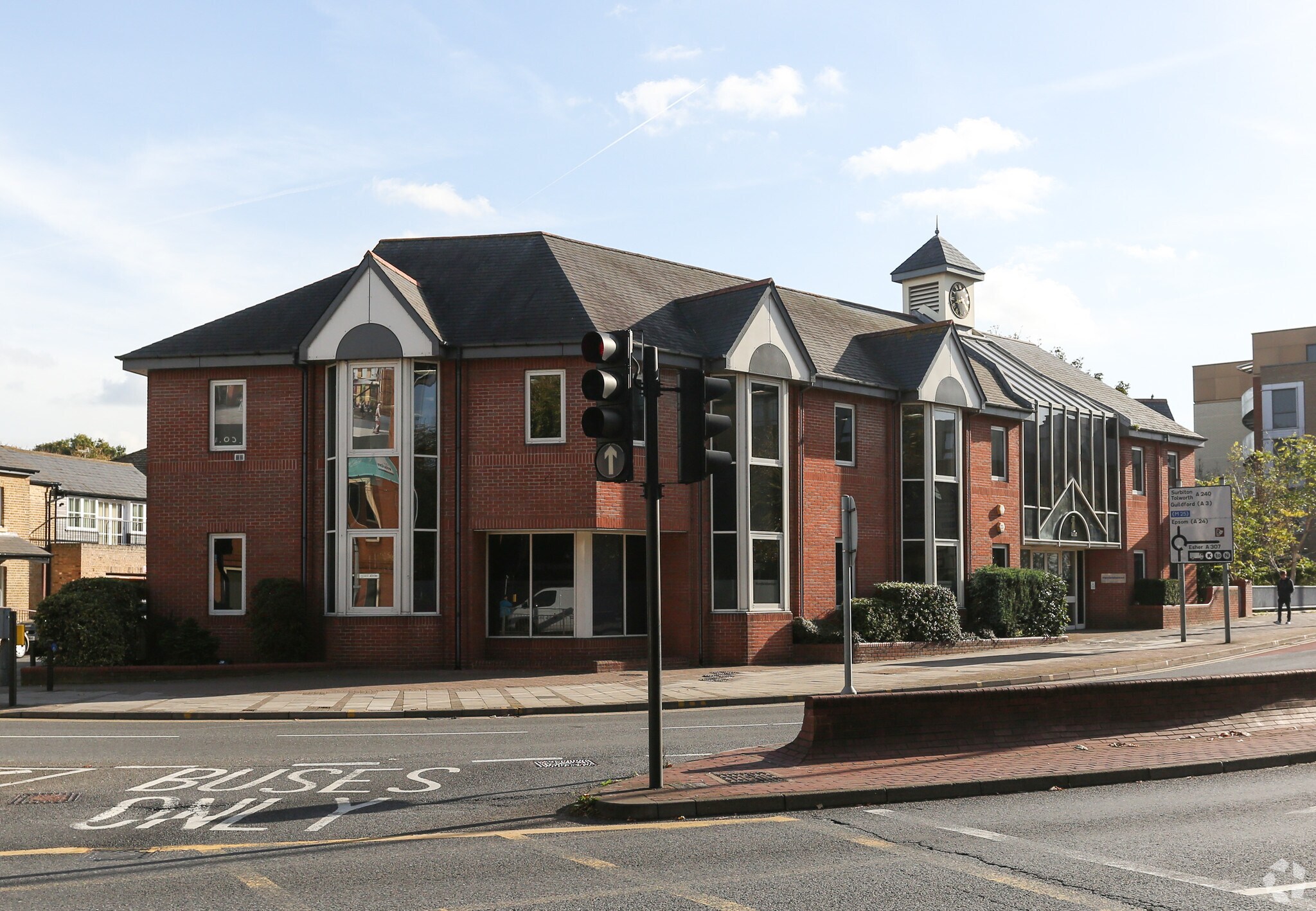 1 Wheatfield Way, Kingston Upon Thames en alquiler Foto principal- Imagen 1 de 7