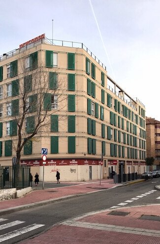 Más detalles de Calle de la Pila, 3, Parla - Edificio residencial​ en venta