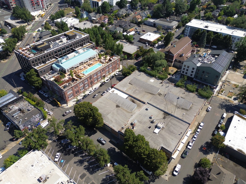 1011 SE Oak St, Portland, OR en alquiler - Foto del edificio - Imagen 1 de 22