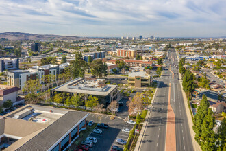 23792 Rockfield Blvd, Lake Forest, CA - VISTA AÉREA  vista de mapa