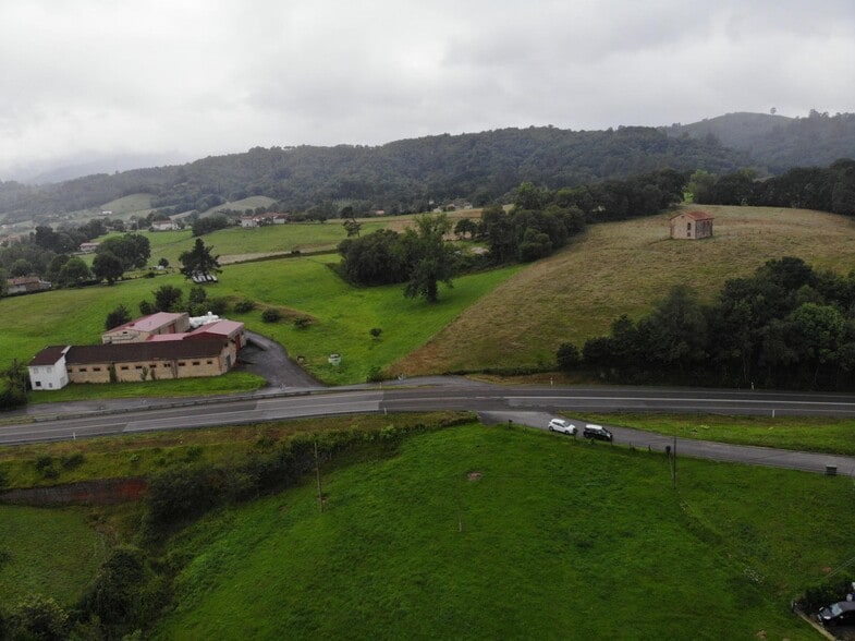 Robleu, Nava, Asturias en venta - Vista aérea - Imagen 3 de 13