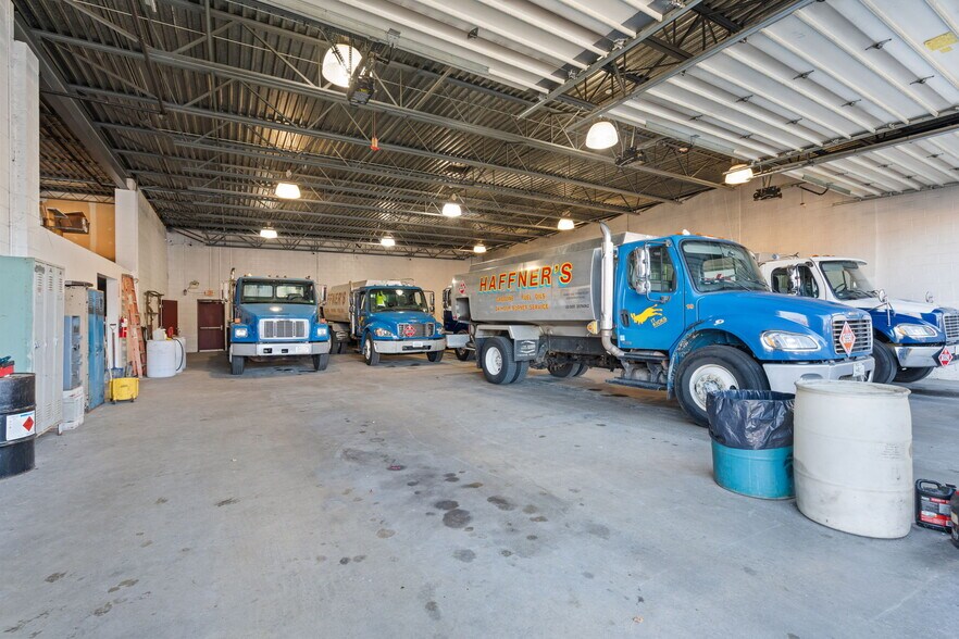 Portfolio of 2 For Sale cartera de 2 inmuebles en venta en LoopNet.es - Foto del edificio - Imagen 3 de 7