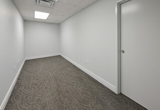 170 Sheppard Ave E, Toronto, ON en alquiler Foto del interior- Imagen 2 de 8