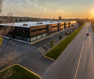 Más detalles de 2181-2211 Rue Léon-Harmel, Québec, QC - Oficina, nave en alquiler