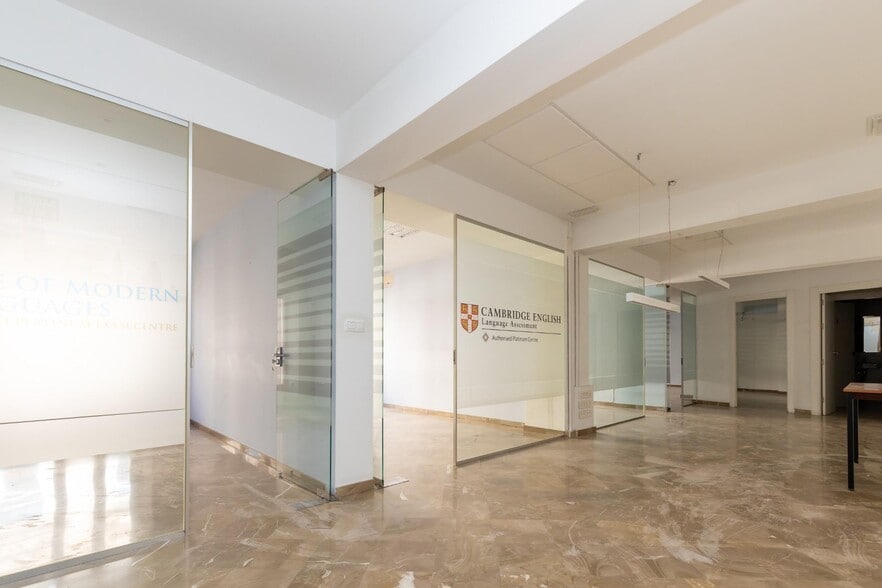Oficina en Granada, Granada en alquiler - Foto del interior - Imagen 2 de 32