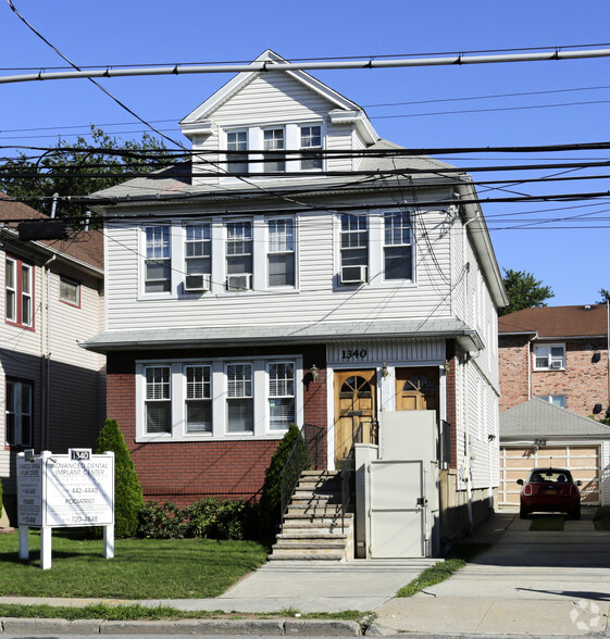 1340 Forest Ave, Staten Island, NY en alquiler - Foto del edificio - Imagen 2 de 4