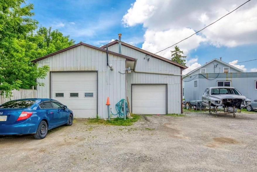 11 Alabastine Av, Caledonia, ON en venta - Foto principal - Imagen 1 de 6