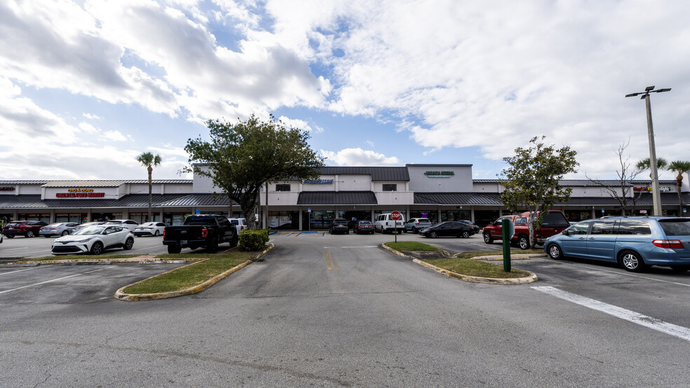 4101-4397 N State Road 7, Lauderdale Lakes, FL en alquiler - Foto del edificio - Imagen 3 de 24