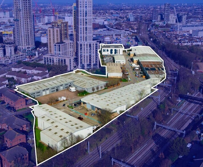 Victoria Rd, London en alquiler - Foto del edificio - Imagen 1 de 17