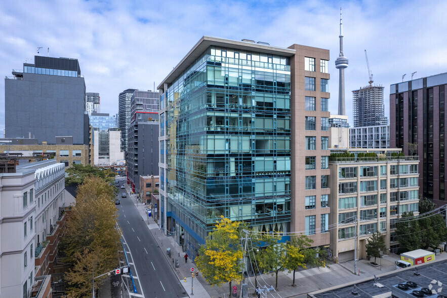 477 Richmond St W, Toronto, ON en alquiler - Foto del edificio - Imagen 2 de 6