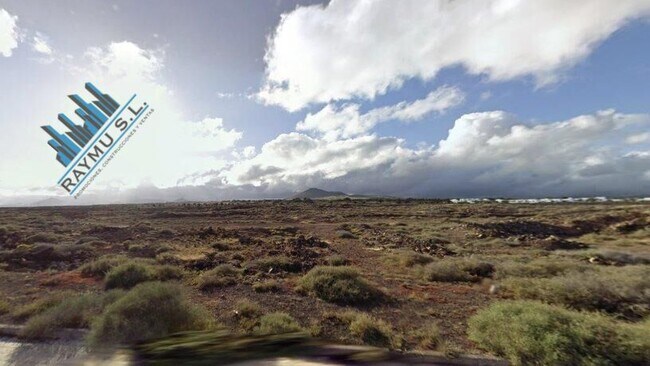 Más detalles de Calle el Tenderete, 8, Teguise - Terreno en venta