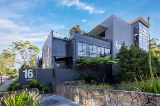 Más detalles de 16 Aquatic Dr, Frenchs Forest - Nave en alquiler