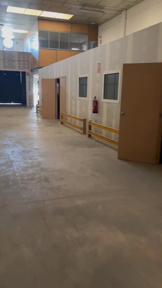 Nave en Bigues i Riells del Fai, Barcelona en alquiler - Vídeo de anuncio comercial - Imagen 3 de 25