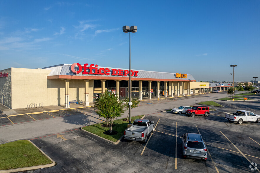 2004-2032 N Main St, Pearland, TX en alquiler - Foto del edificio - Imagen 2 de 10