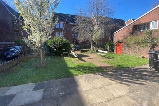 1 James Close, London en alquiler - Foto del edificio - Imagen 2 de 2