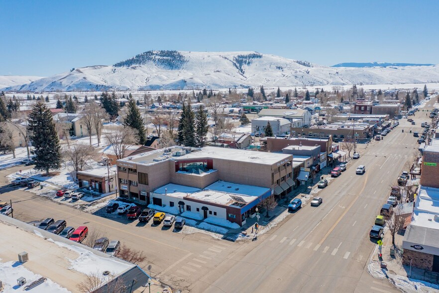 234 N Main St, Gunnison, CO en venta - Vista aérea - Imagen 2 de 39