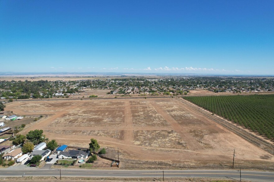 4529 Arboga Rd, Olivehurst, CA en venta - Foto del edificio - Imagen 1 de 12