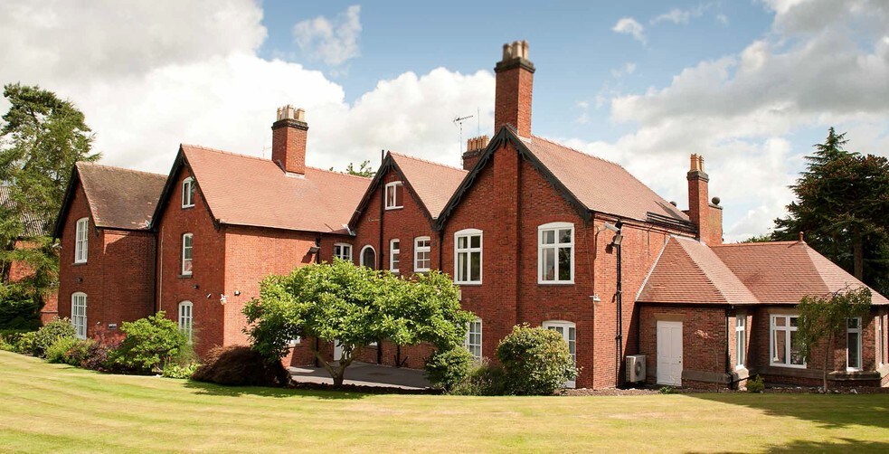 High St, Uttoxeter en alquiler - Foto del edificio - Imagen 2 de 2