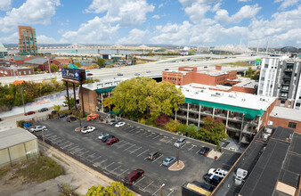 600 E Main St, Louisville, KY - VISTA AÉREA  vista de mapa