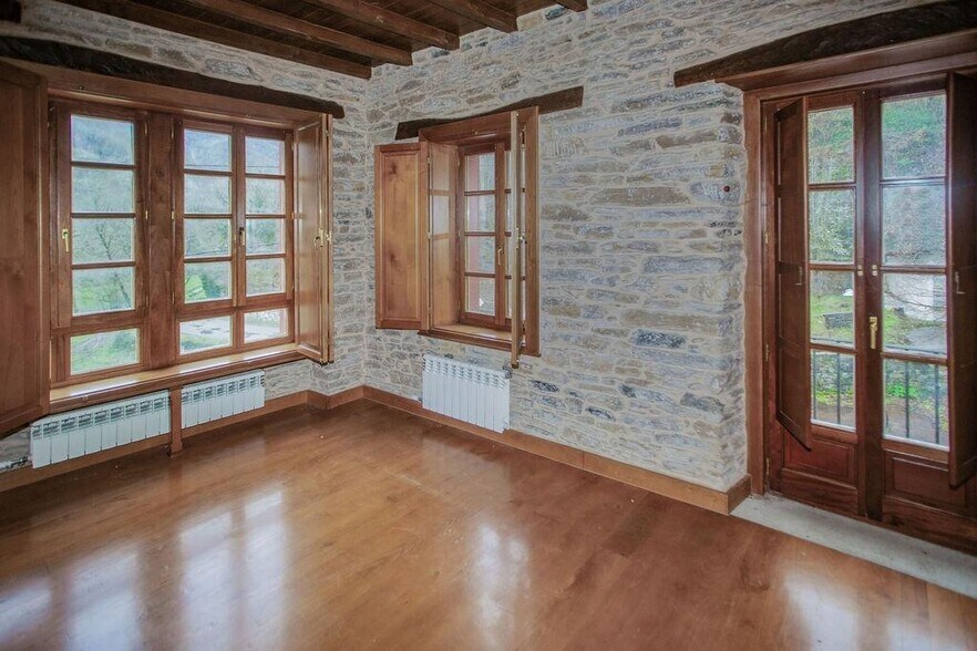 Lugar Herrerías, 23, Vega de Valcarce, León en venta - Foto del edificio - Imagen 3 de 35