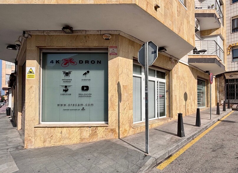 Local en Torrevieja en venta - Foto del edificio - Imagen 3 de 15