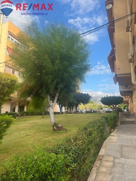 Local en Benidorm en venta - Foto del edificio - Imagen 3 de 17