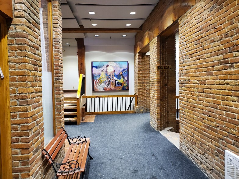 430 Rue Sainte-Hélène, Montréal, QC en alquiler - Lobby - Imagen 3 de 8